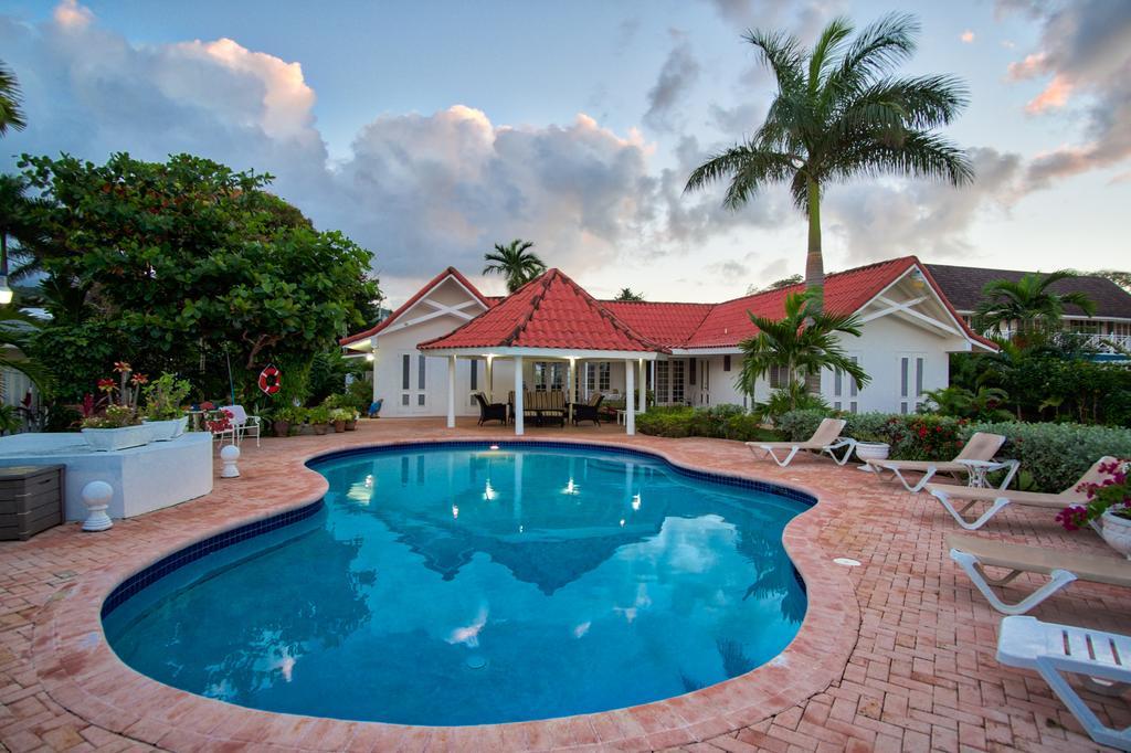 Sunspot Villa Ранэвей-Бей Экстерьер фото